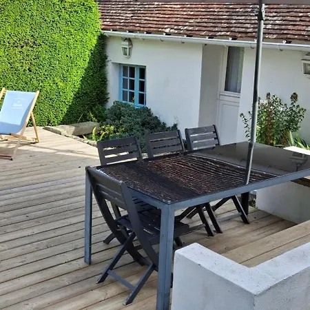 La Maisonnette Bleue *